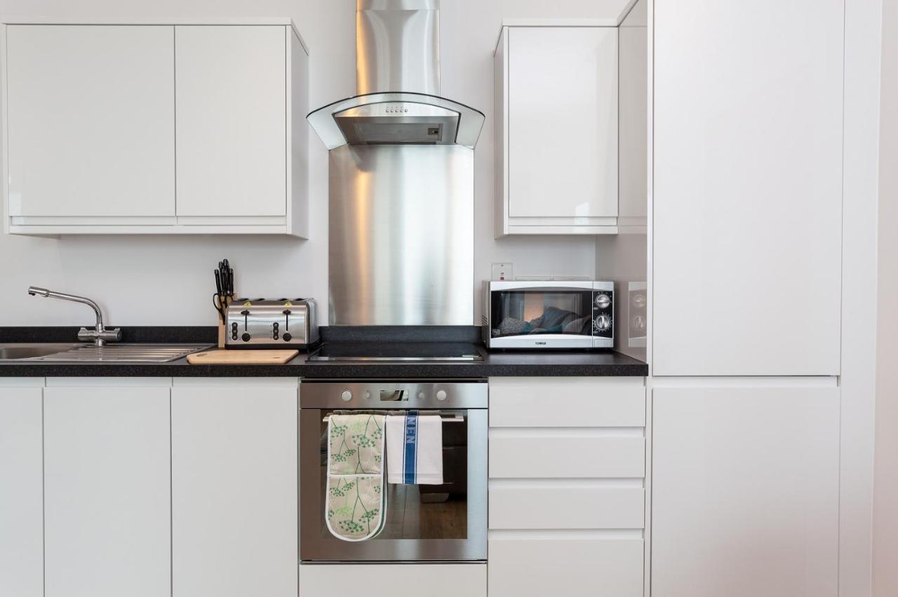 Self-Contained Town Centre One Bedroom Apartments By Helmswood Serviced Apartments Redhill  Luaran gambar