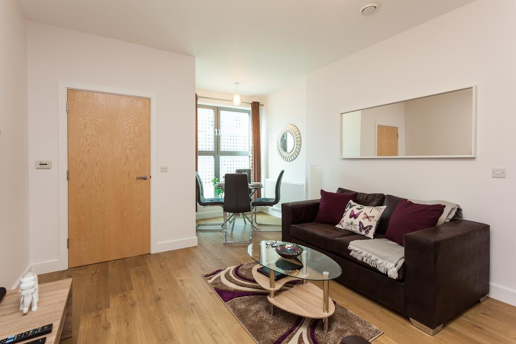 Self-Contained Town Centre One Bedroom Apartments By Helmswood Serviced Apartments Redhill  Luaran gambar