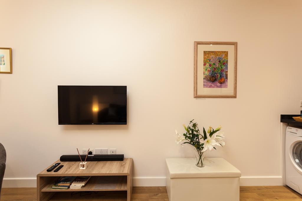 Self-Contained Town Centre One Bedroom Apartments By Helmswood Serviced Apartments Redhill  Luaran gambar