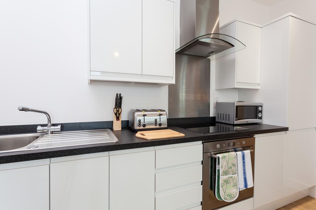 Self-Contained Town Centre One Bedroom Apartments By Helmswood Serviced Apartments Redhill  Luaran gambar