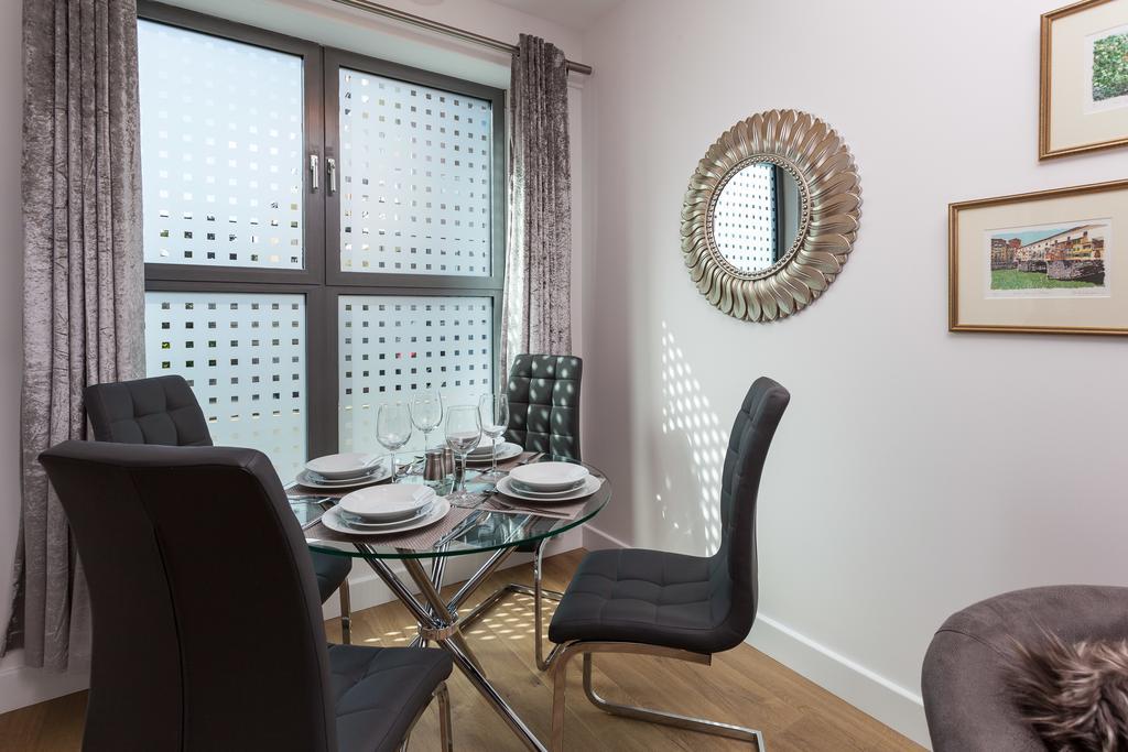 Self-Contained Town Centre One Bedroom Apartments By Helmswood Serviced Apartments Redhill  Luaran gambar