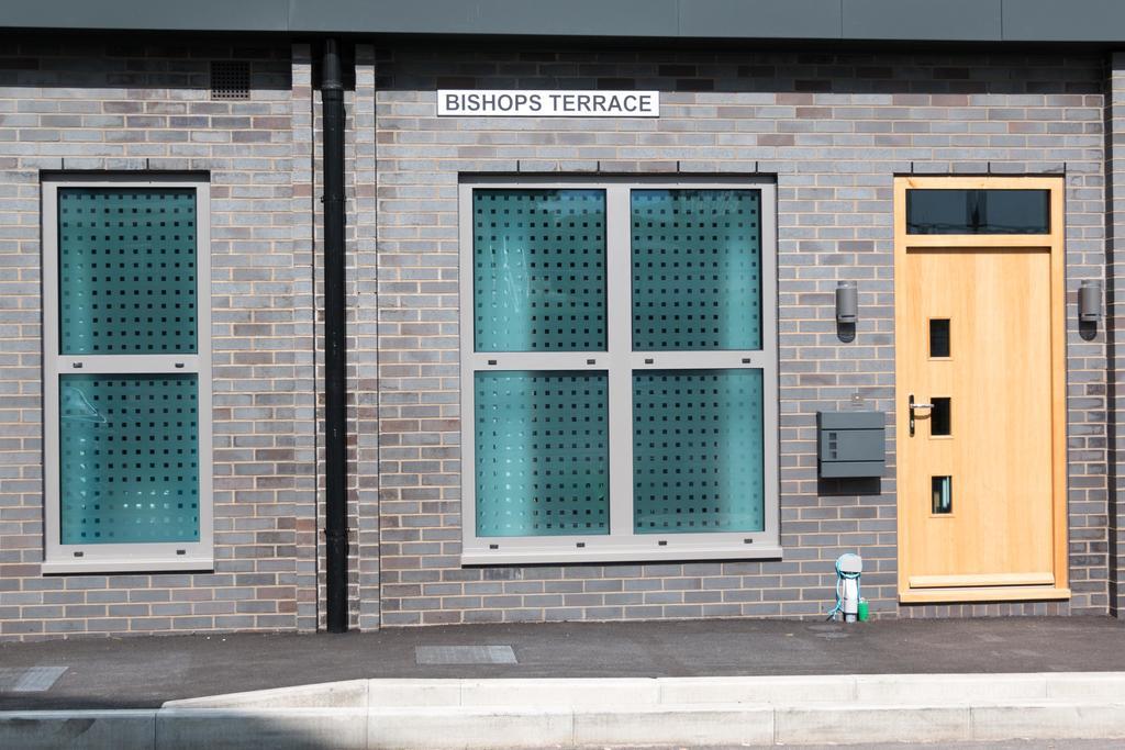 Self-Contained Town Centre One Bedroom Apartments By Helmswood Serviced Apartments Redhill  Luaran gambar