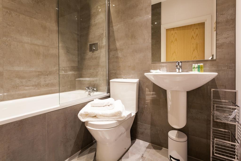 Self-Contained Town Centre One Bedroom Apartments By Helmswood Serviced Apartments Redhill  Luaran gambar