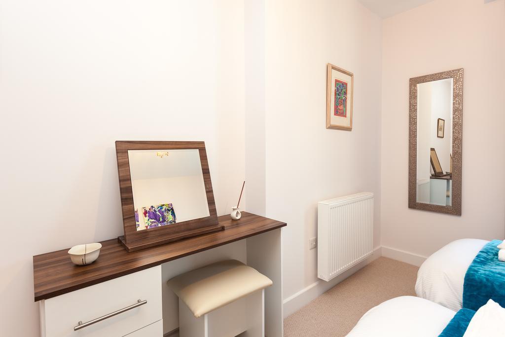 Self-Contained Town Centre One Bedroom Apartments By Helmswood Serviced Apartments Redhill  Luaran gambar