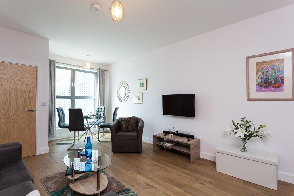 Self-Contained Town Centre One Bedroom Apartments By Helmswood Serviced Apartments Redhill  Luaran gambar